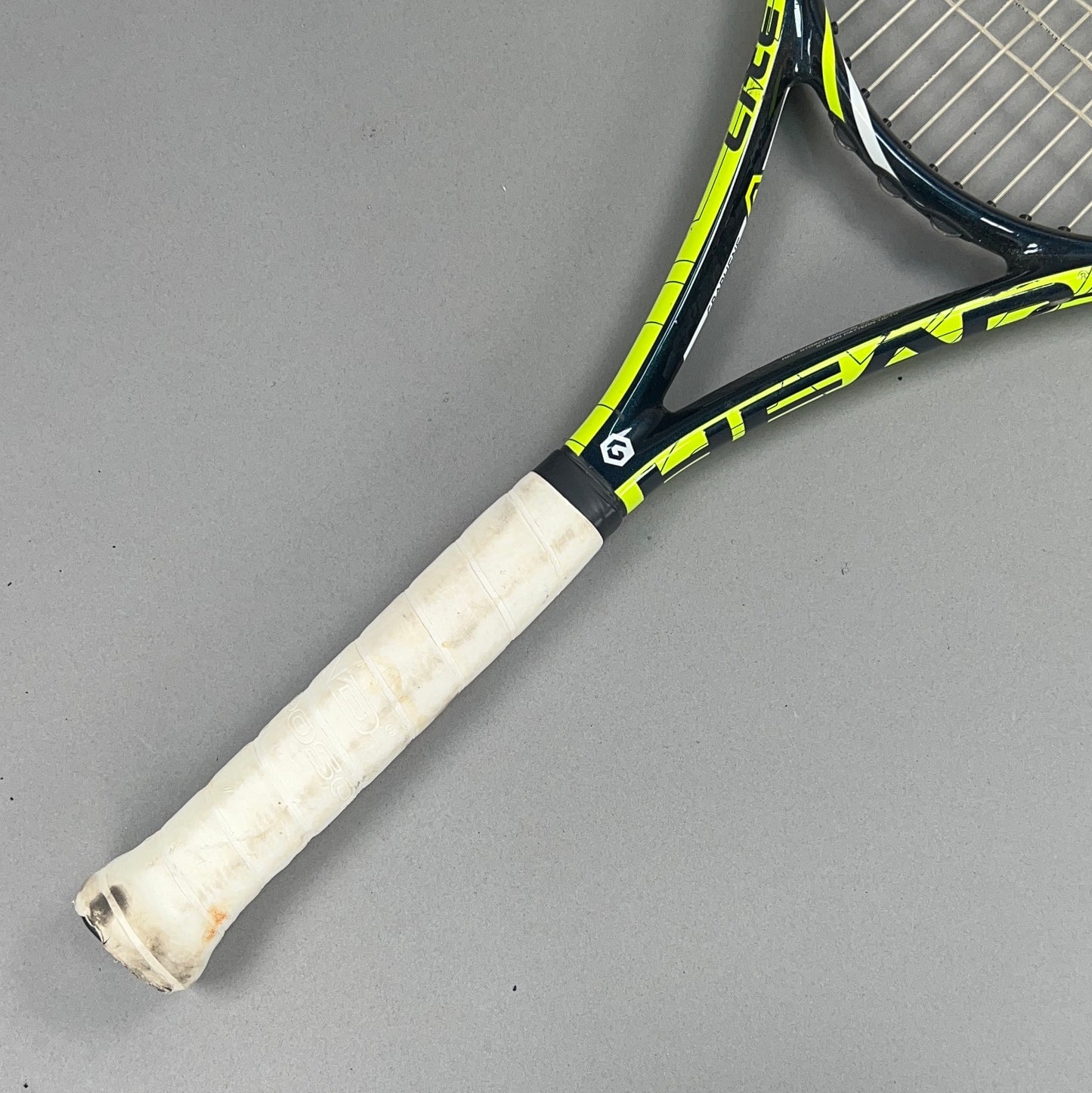 Head Graphine Extreme Lite Tennis Racquet 4 1/4" Grip & 100in² Head Size