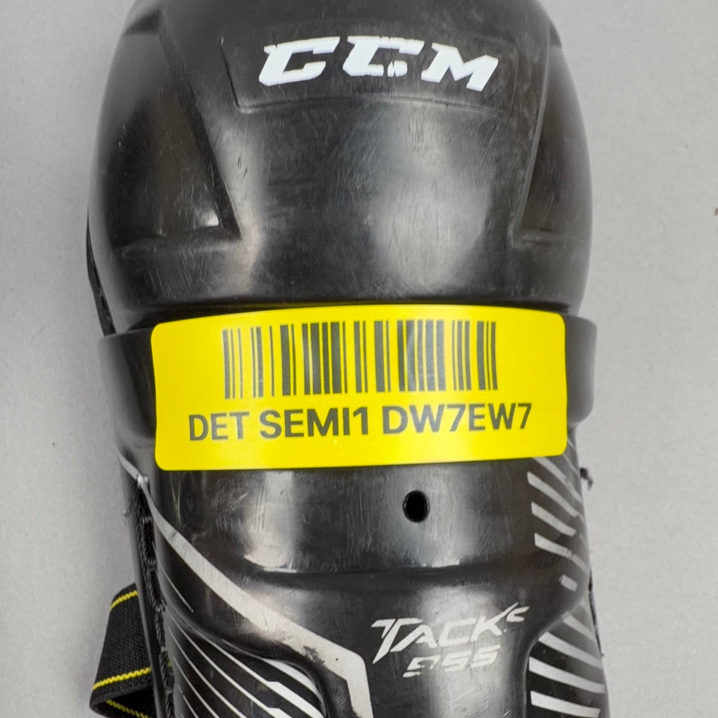 CCM Tacks 9550 Youth 10" Hockey Shin Guards