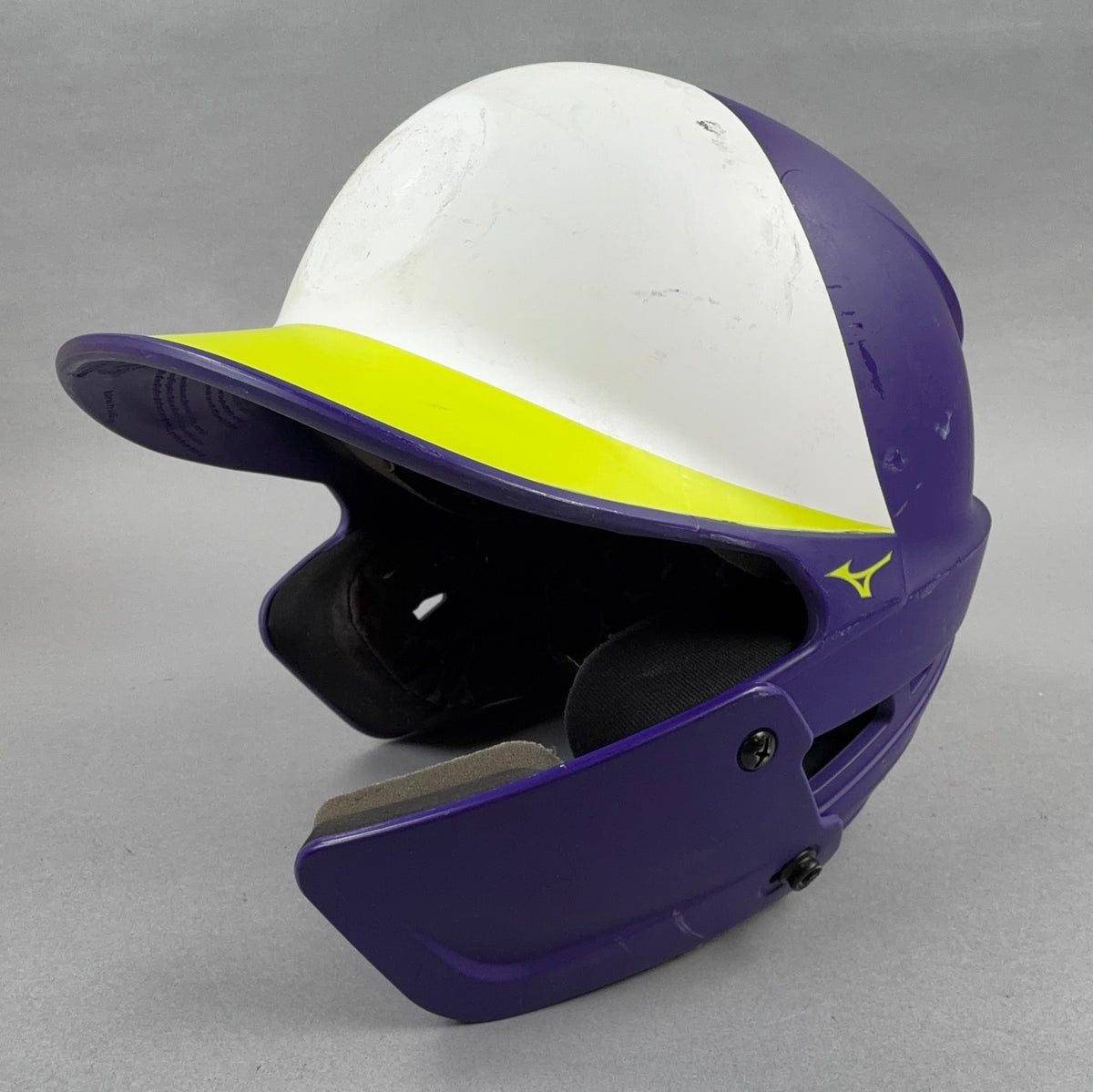 Mizuno F6 Small 6 3/4" to 7 3/8" Youth Baseball Batting Helmet
