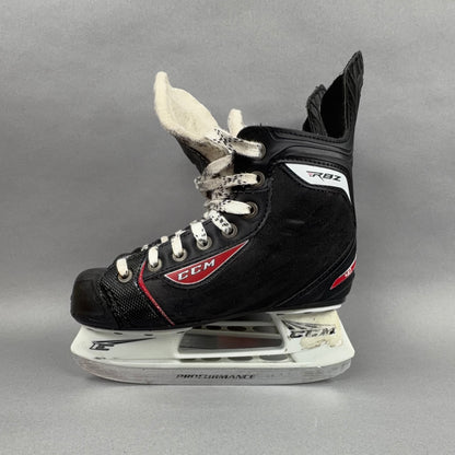 CCM RBZ 40 Size 2 Junior Hockey Skates