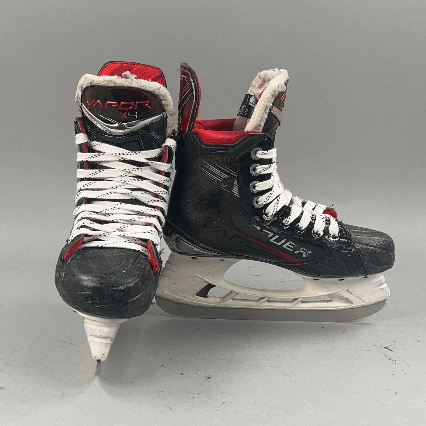 Bauer Vapor X4 Size 4 Intermediate Hockey Skates