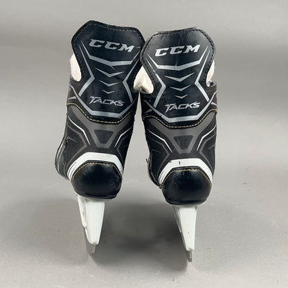 CCM Tacks 9040 Size 2 Junior Hockey Skates