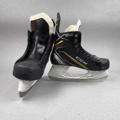 CCM Tacks 9042 Size 5 Intermediate Hockey Skates