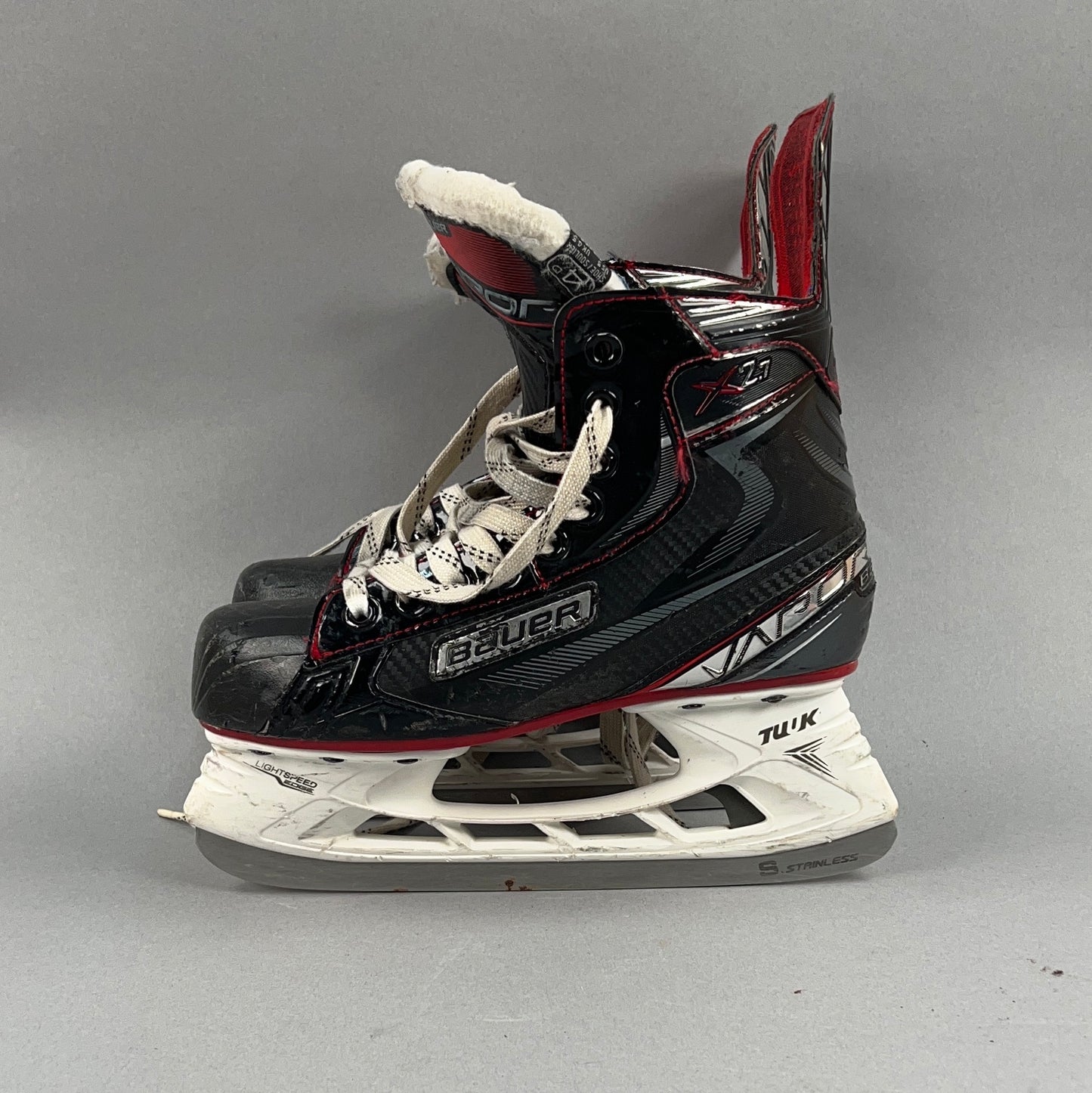 Bauer Vapor X2.7 Size 4 Intermediate Hockey Skates