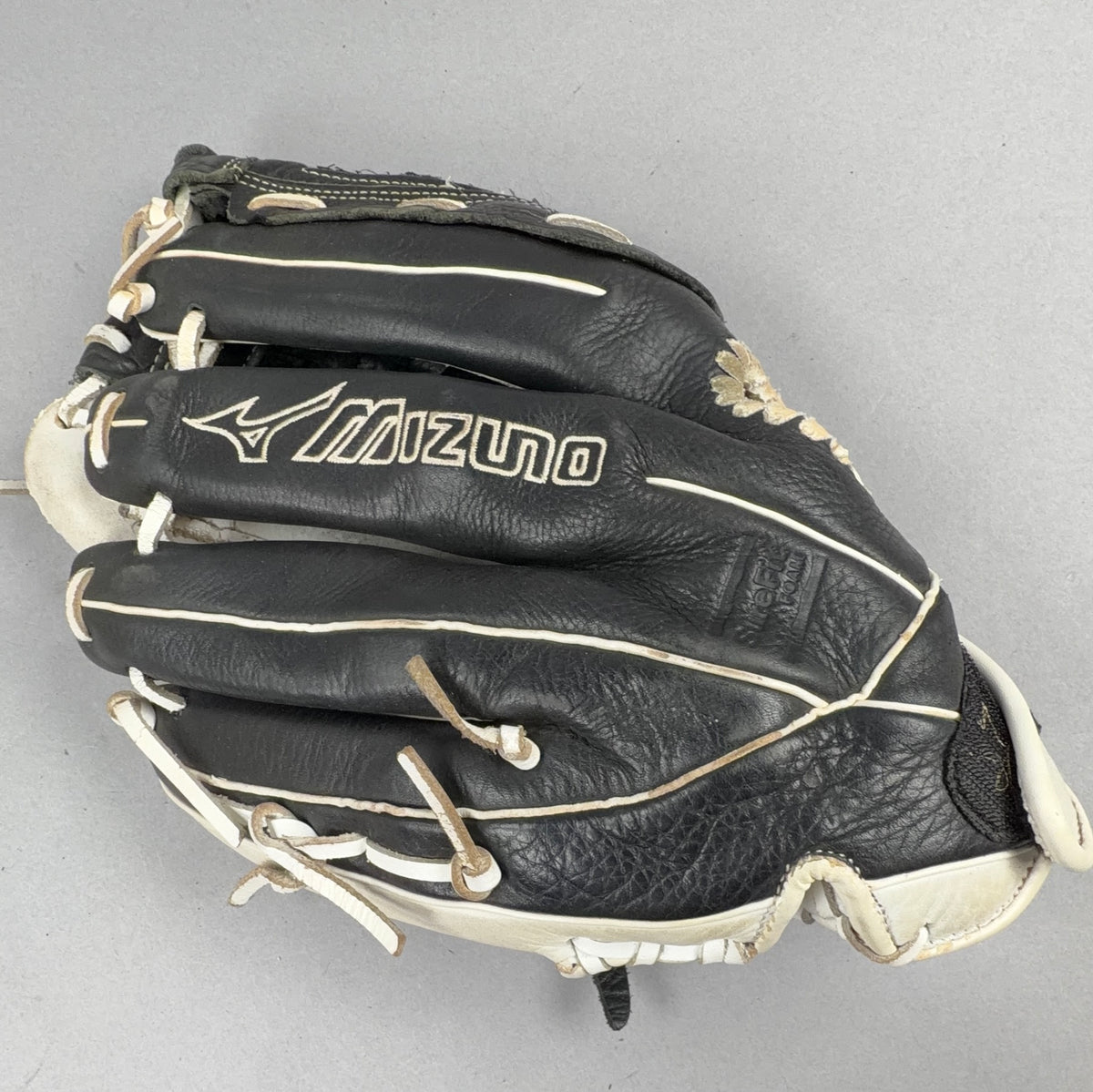 Mizuno Supreme 12.5" Right Hand Thrower Softball Glove