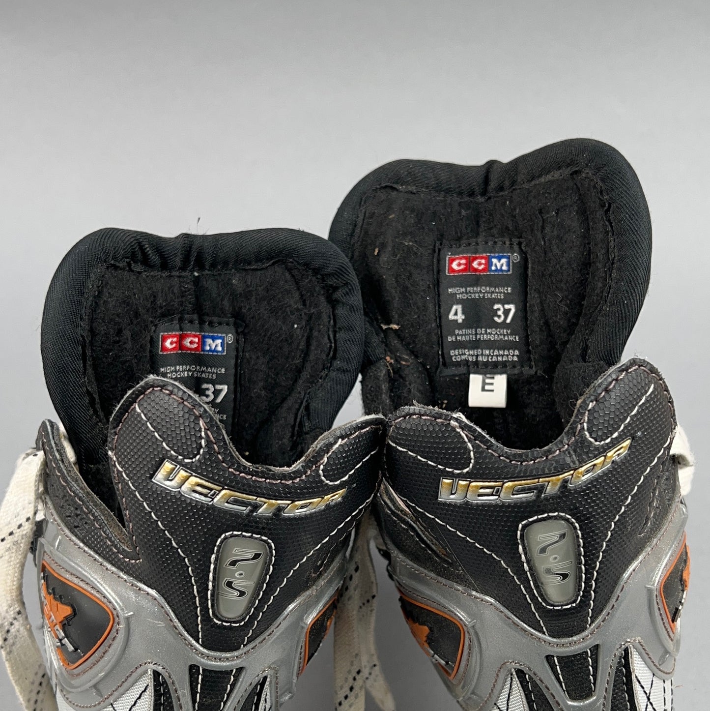 CCM Vector 7.5 Size 4 Intermediate Hockey Skates