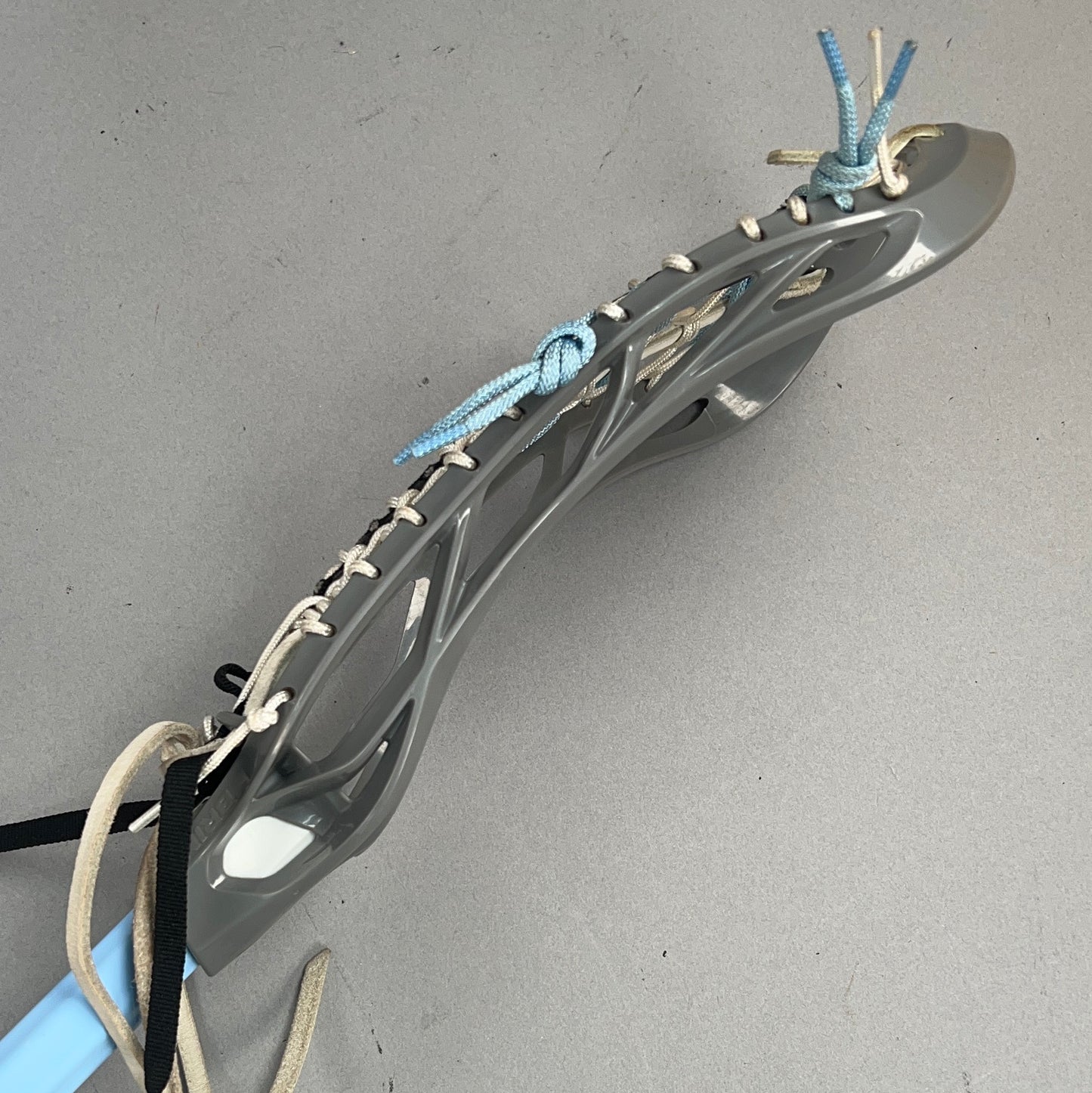 Brine Dynasty Rise Womens Attack/Mid Lacrosse Head w/ 32" Dynasty Rise