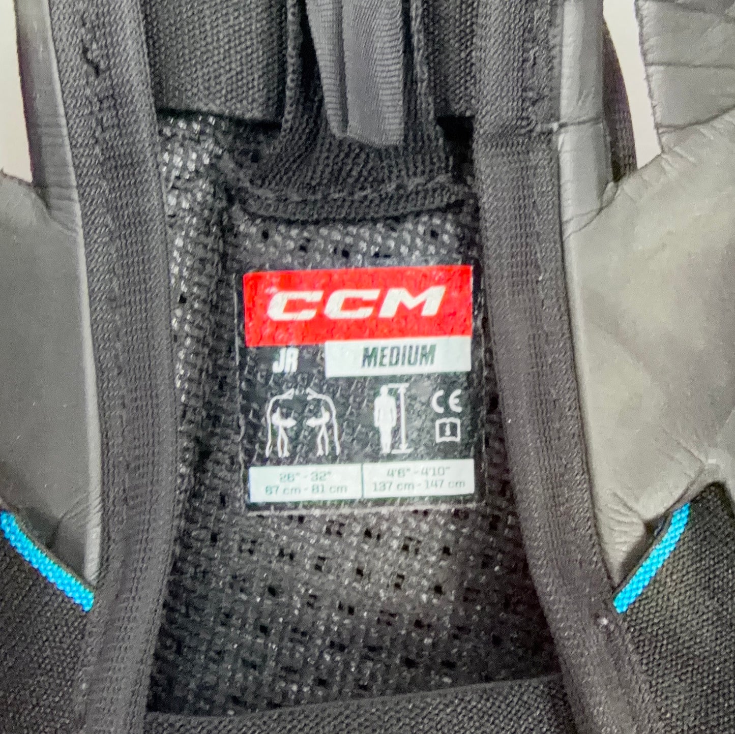 CCM Jetspeed FT6 Junior Medium Hockey Shoulder Pads