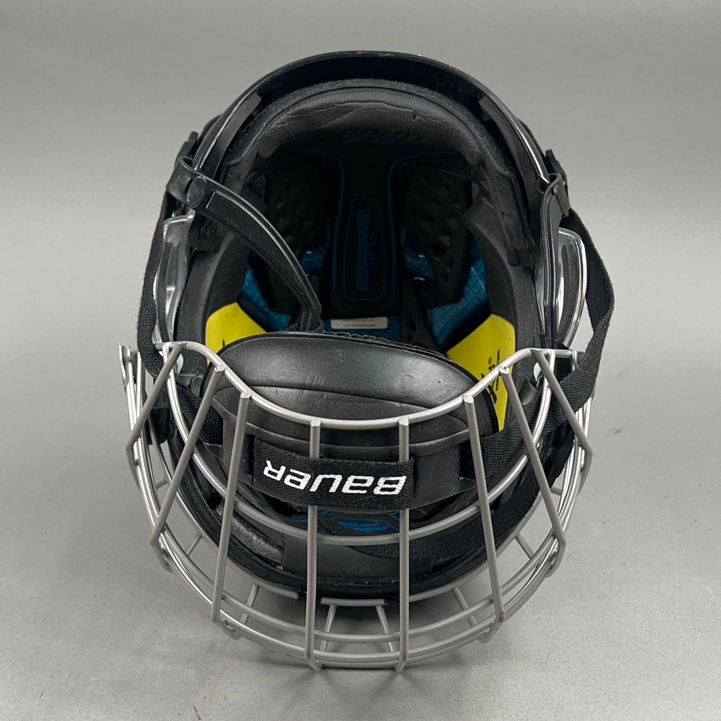 Bauer Reakt 95 M Medium 6 7/8" to 7 3/8" Senior Hockey Helmet