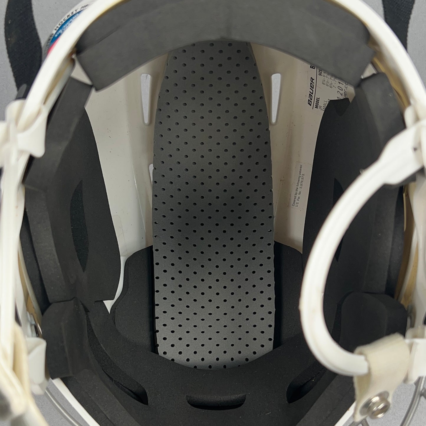 Bauer BHH2100 Medium 6 3/4" to 7 3/8" Senior Hockey Helmet