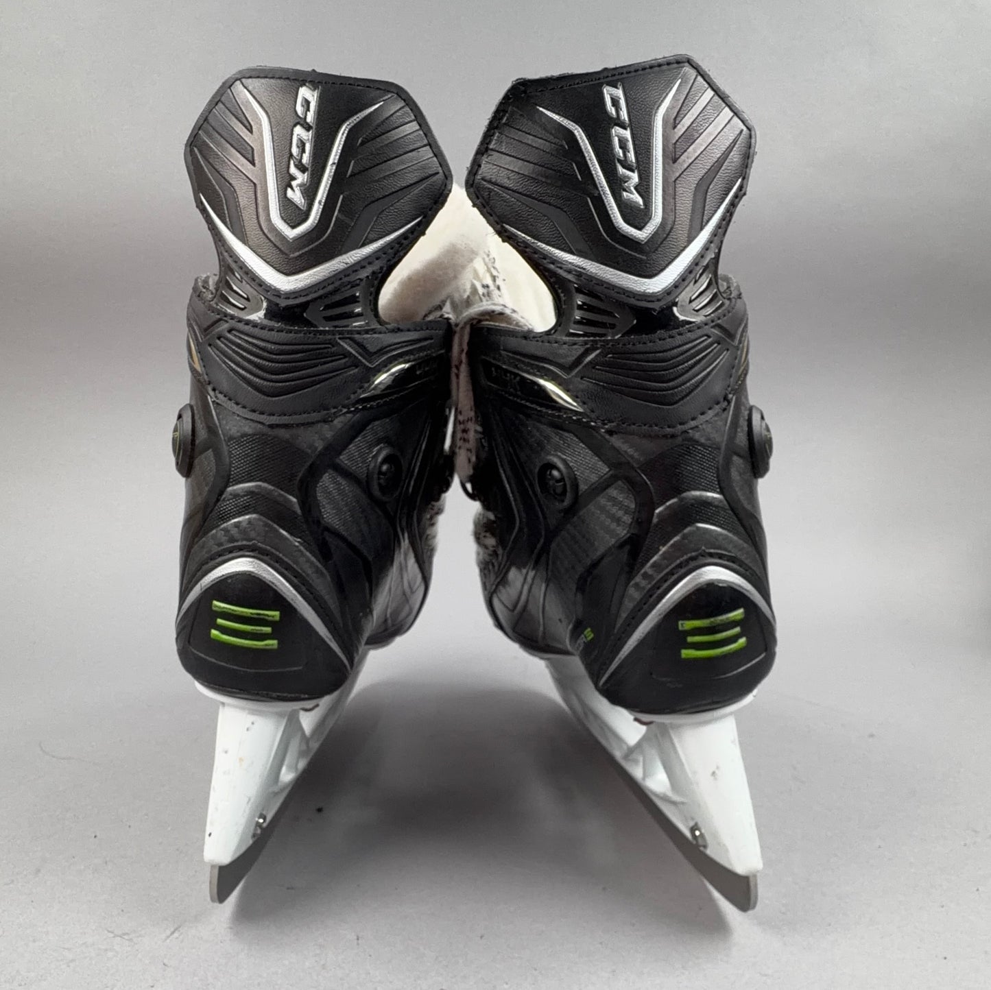 CCM Ribcor 44K Size 4.5 Intermediate Hockey Skates
