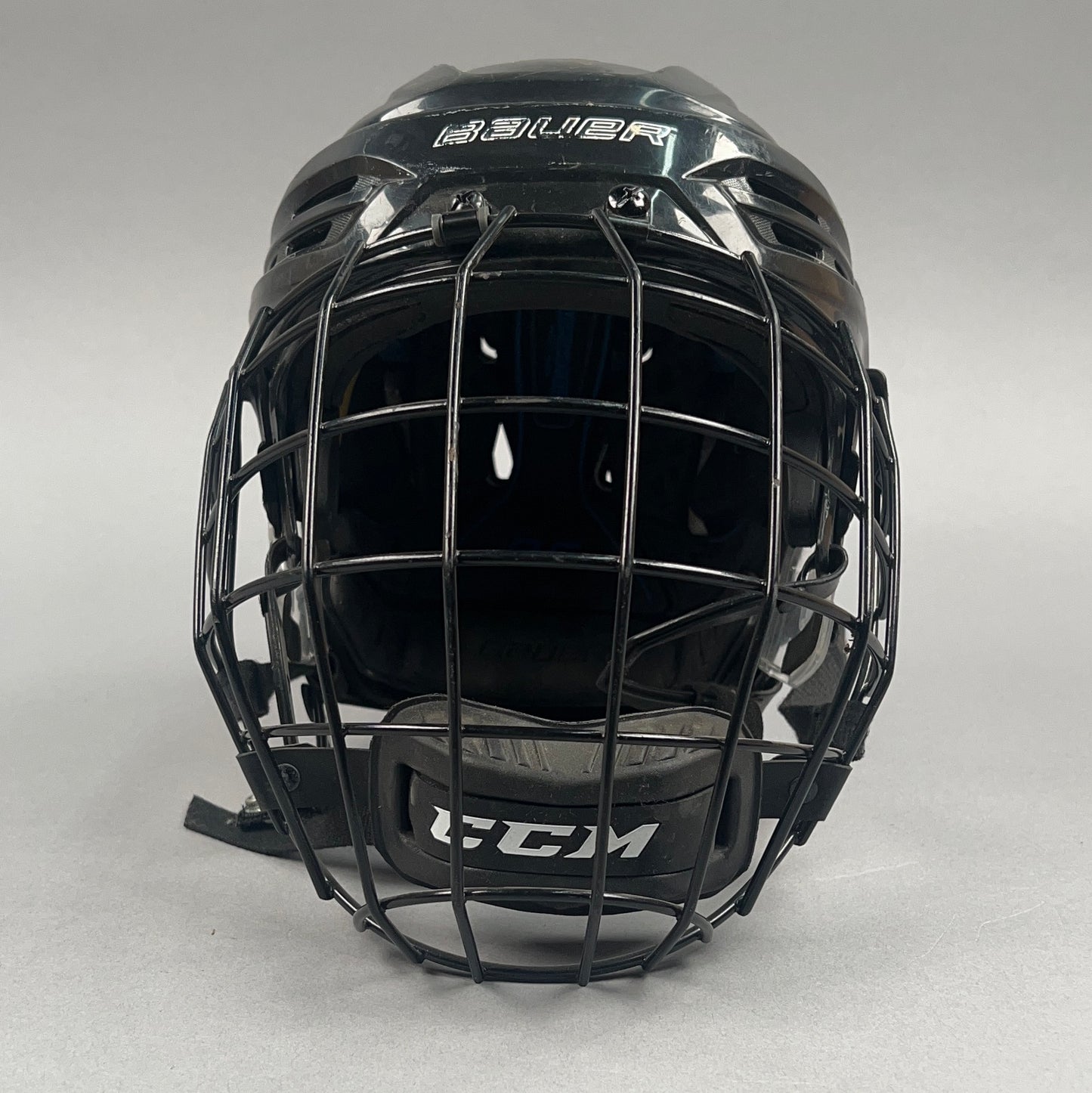Bauer Re-Akt 95 Medium 6 7/8" to 7 3/8" Senior Hockey Helmet