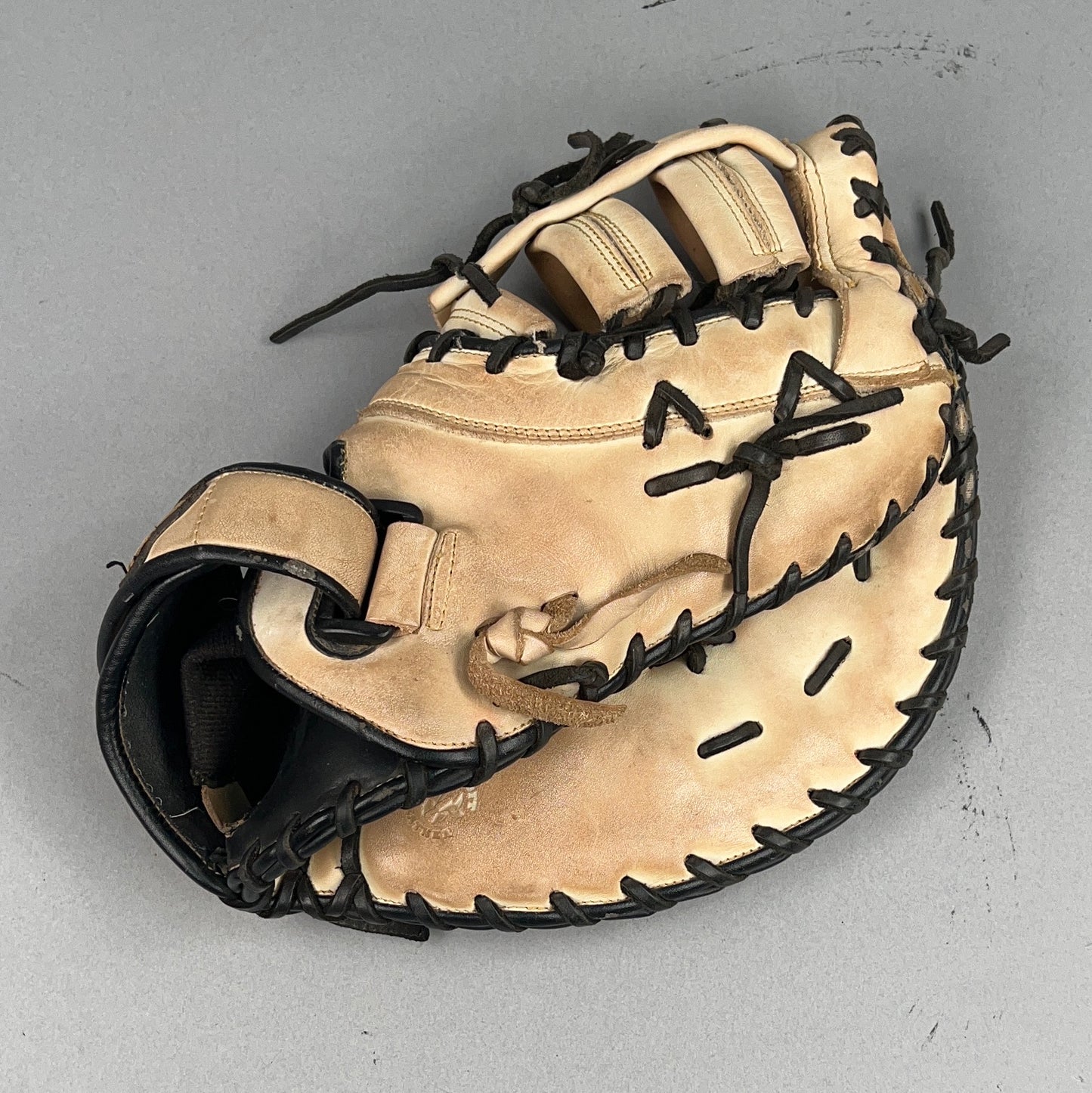 Mizuno GXF 50FPW Fastpitch 13" Right Hand Thrower Softball Glove