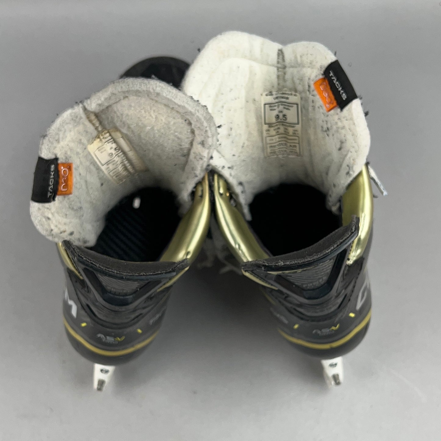 CCM Tacks AS-V Pro (No Blades) Size 9.5 Senior Hockey Skates