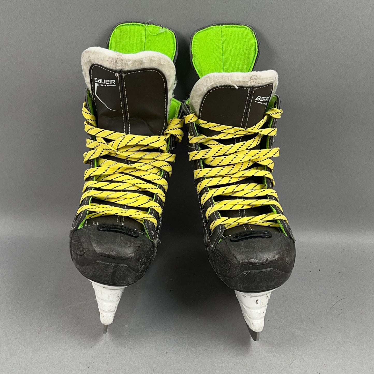 Bauer XLS Size 2 Junior Hockey Skates