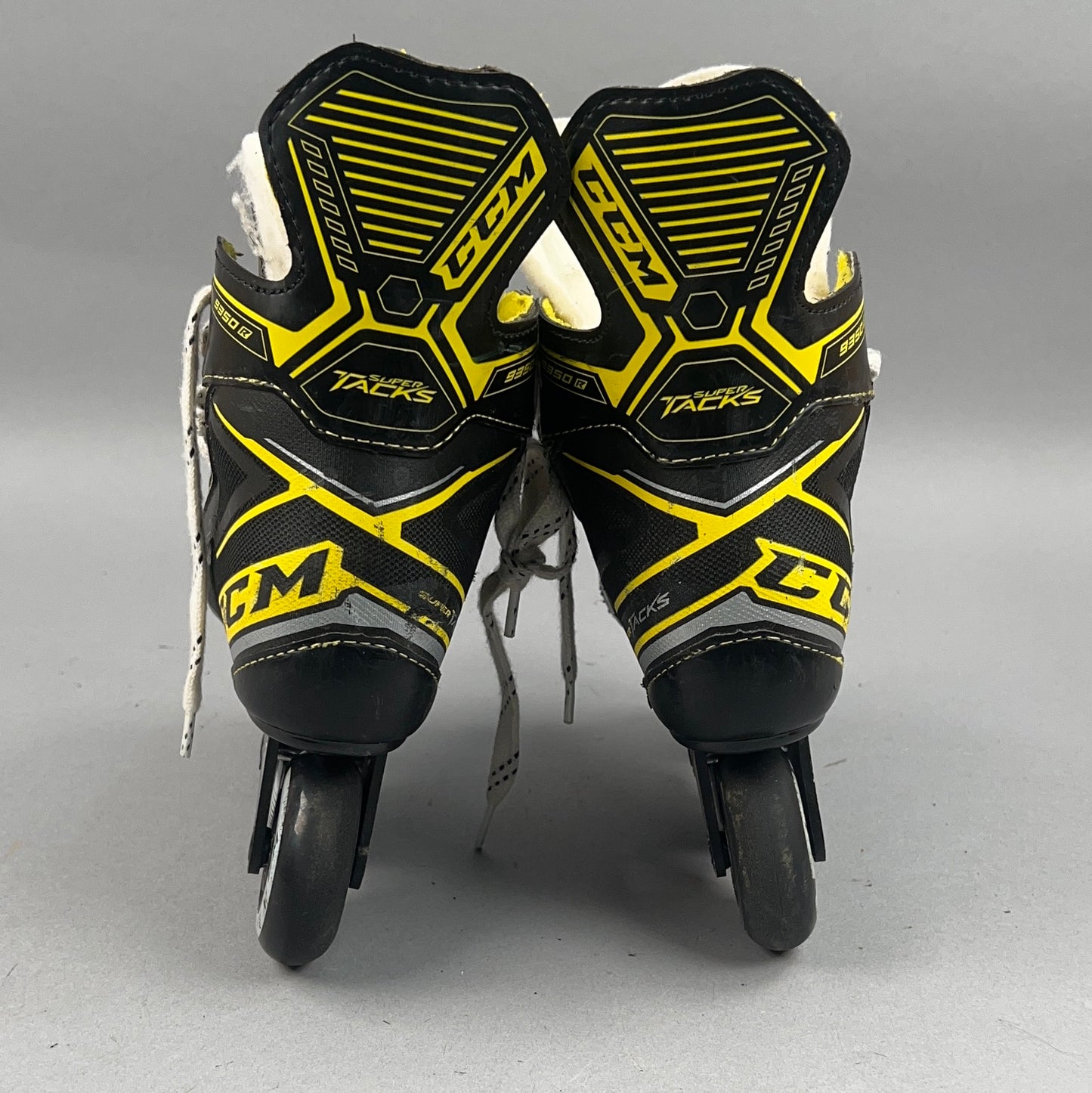 CCM Super Tacks 9350R Size 13Y Inline Skates