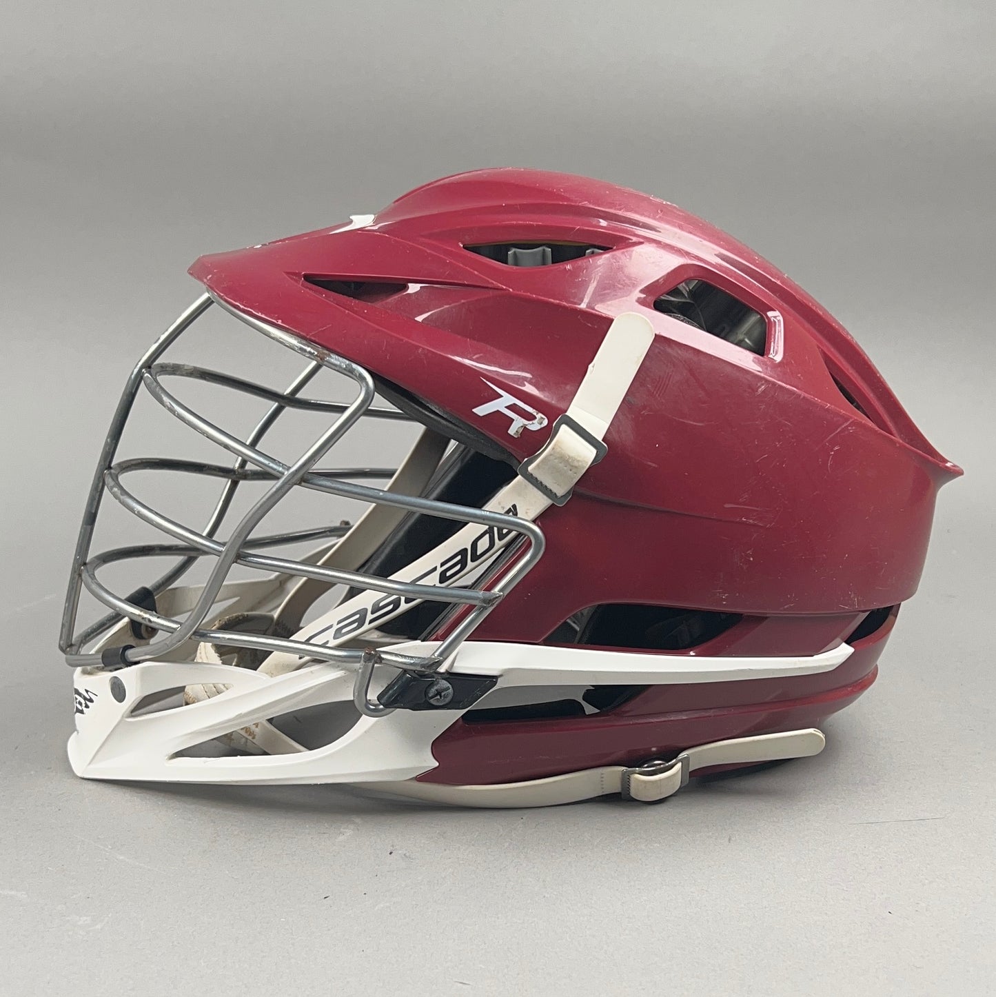 Cascade R OSFM Adjustable 21.5" to 24" Lacrosse Helmet