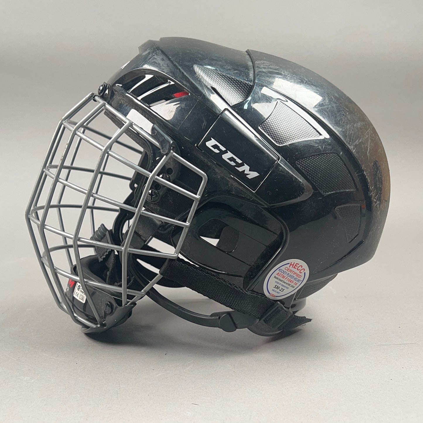CCM FM50 M Medium 6 3/4" to 7 3/8" Senior Hockey Helmet