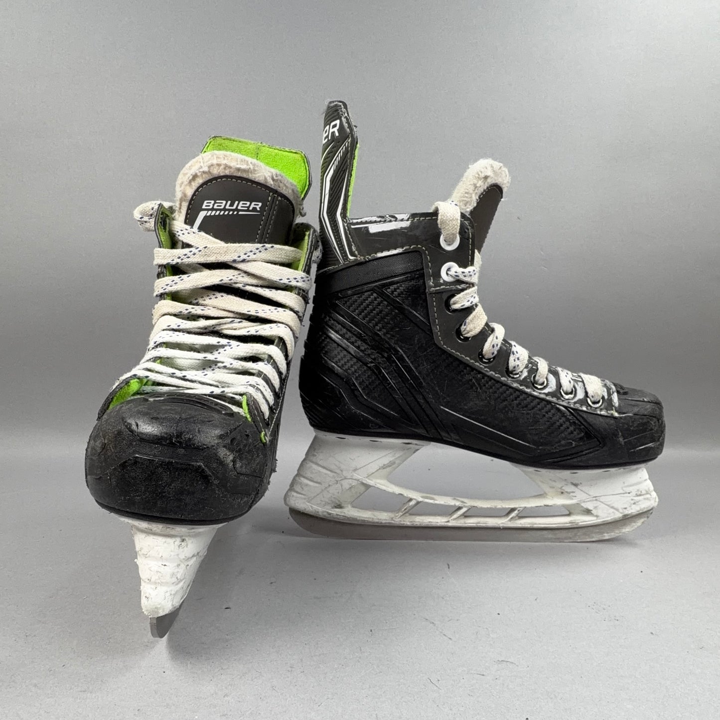 Bauer XLS Size 6.5 Intermediate Hockey Skates