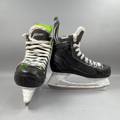 Bauer XLS Size 6.5 Intermediate Hockey Skates