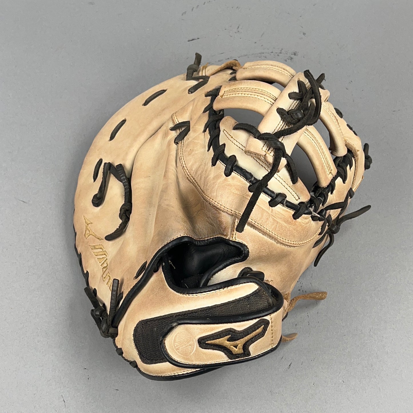 Mizuno GXF 50FPW Fastpitch 13" Right Hand Thrower Softball Glove