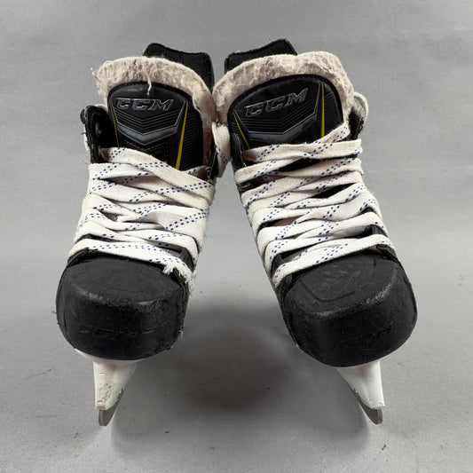 CCM Tacks 9060 Size 2.5 Junior Hockey Skates