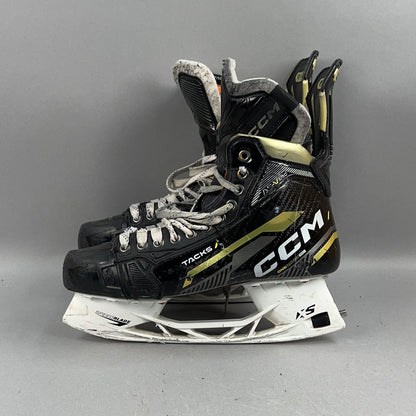CCM Tacks AS-V Pro (No Blades) Size 9.5 Senior Hockey Skates