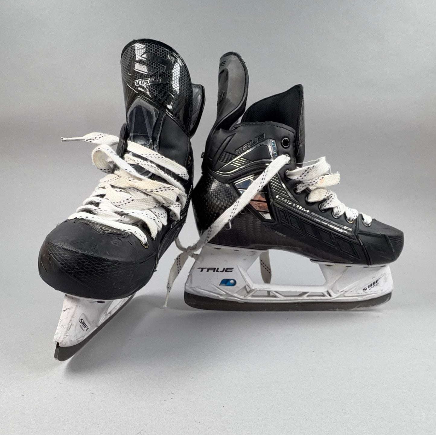 True SVH Custom Size 6.5 Intermediate Hockey Skates