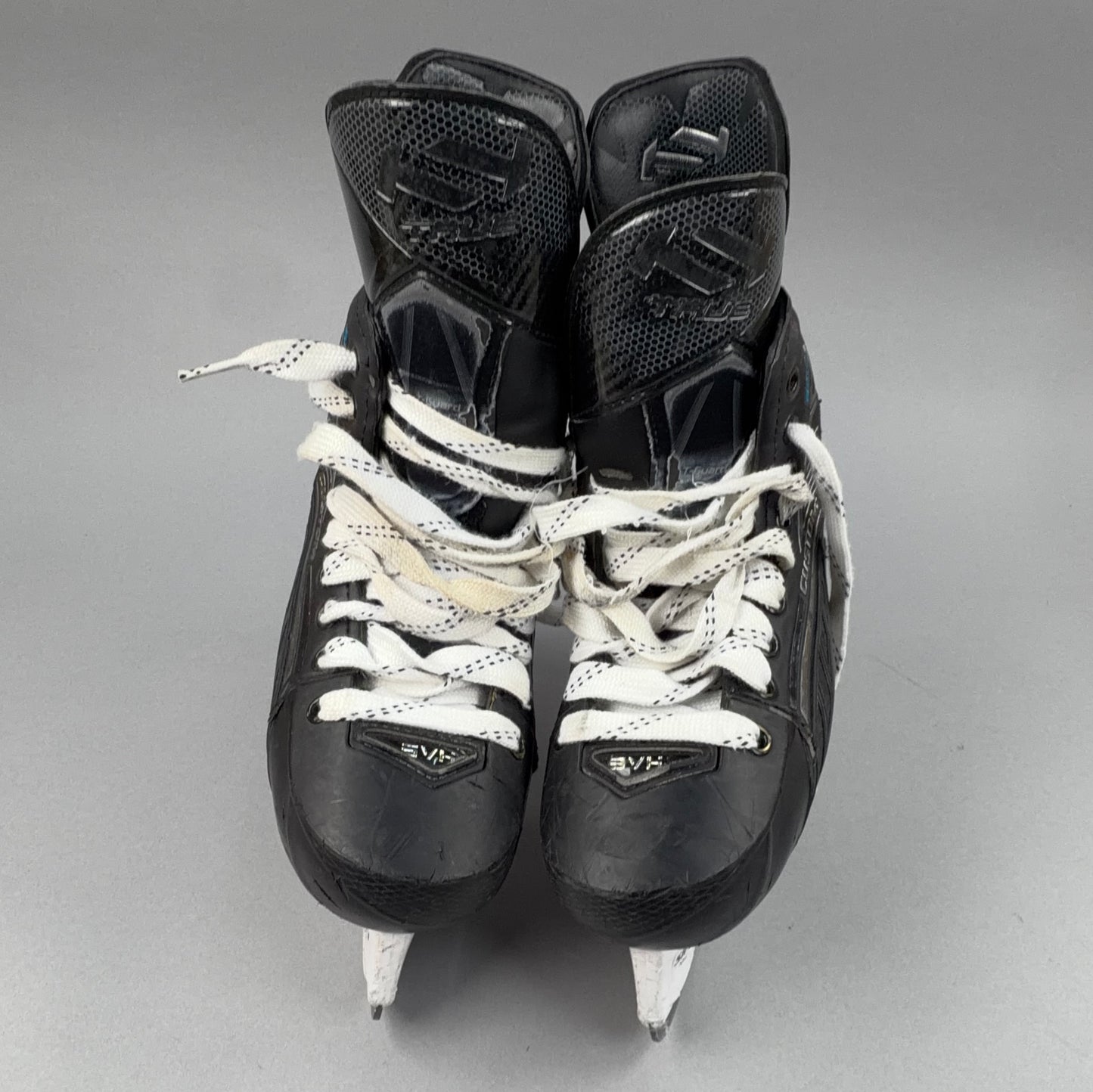 True SVH Custom Size 6.5 Intermediate Hockey Skates