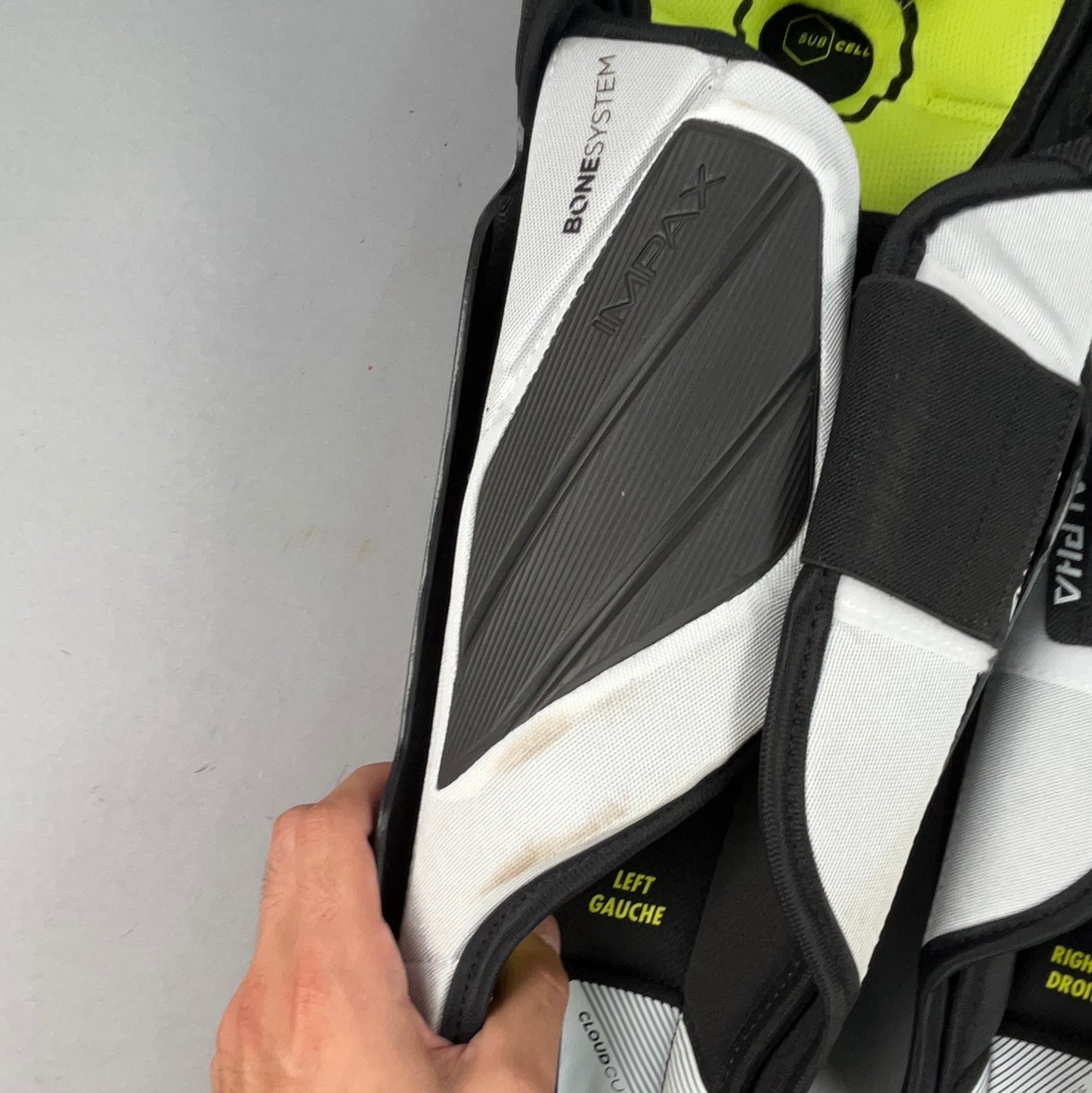 Warrior Alpha LX NHL Pro Stock Senior 17" Hockey Shin Guards