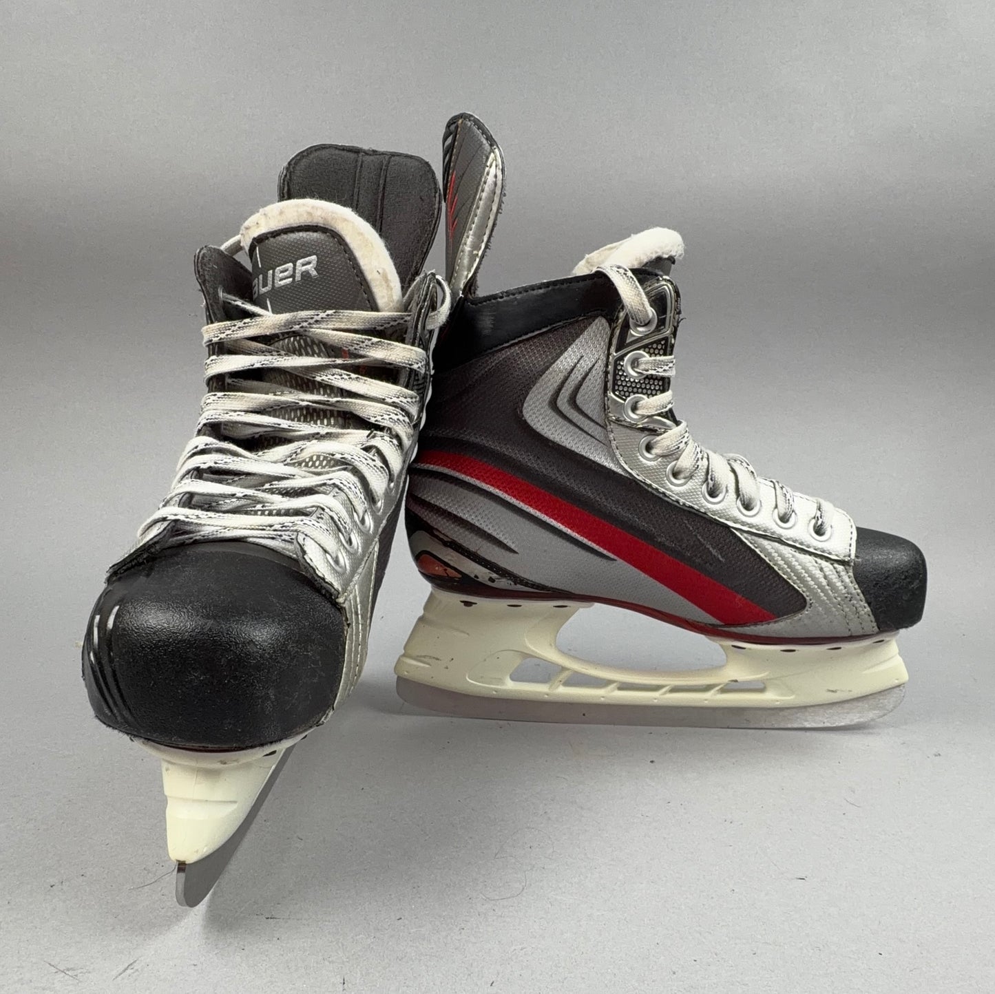Bauer X3.0 Size 5.5 Intermediate Hockey Skates