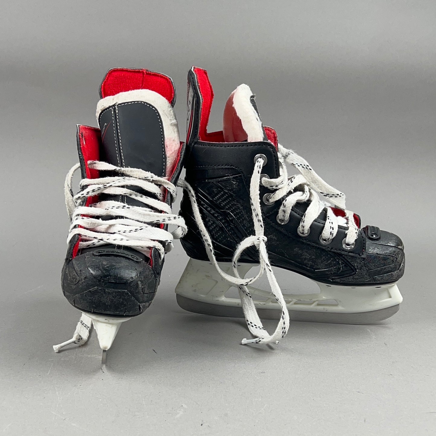 Bauer Vapor X300 Size 13Y Youth Hockey Skates