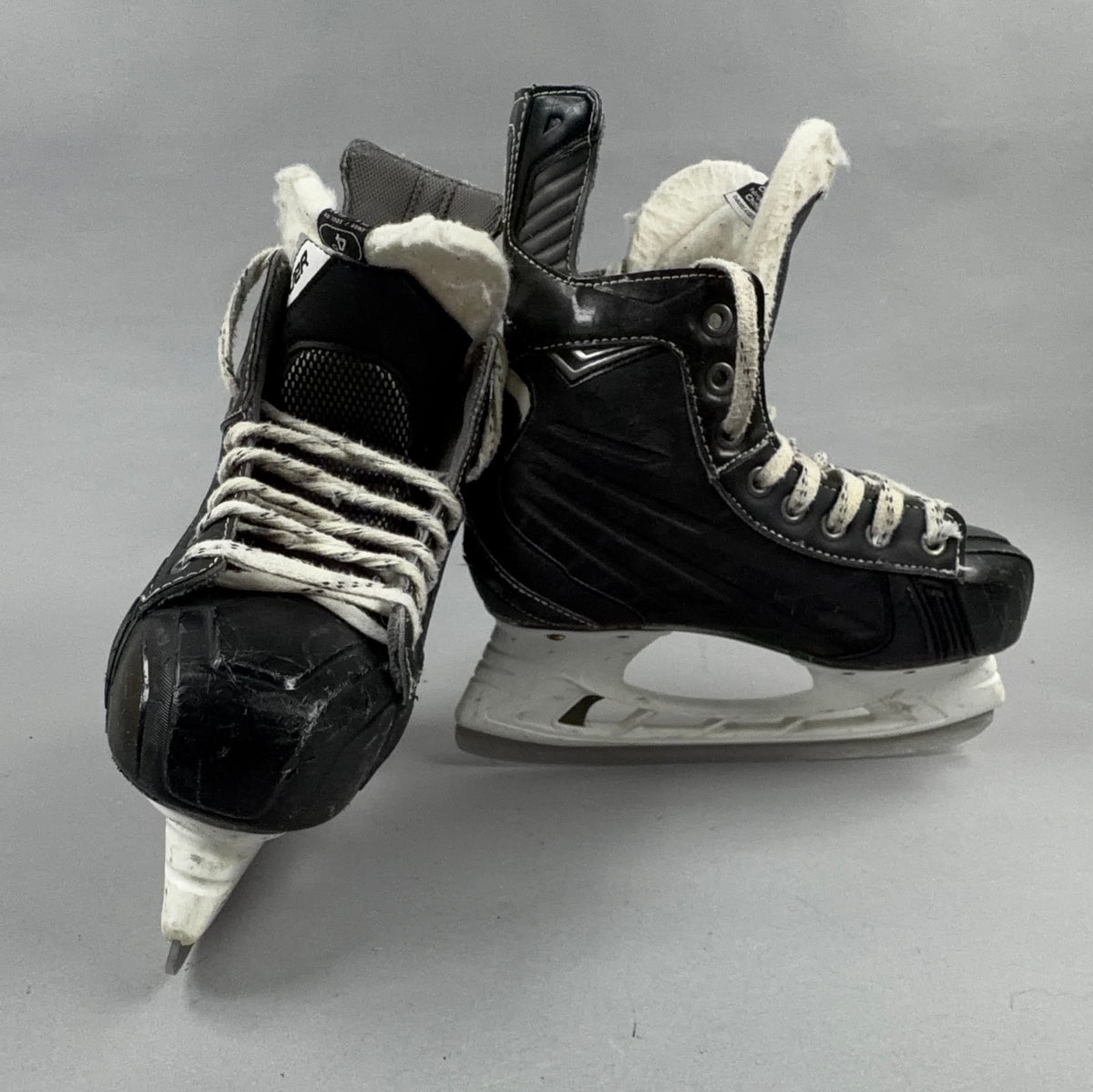 Bauer Nexus 6000 Size 4 Intermediate Hockey Skates
