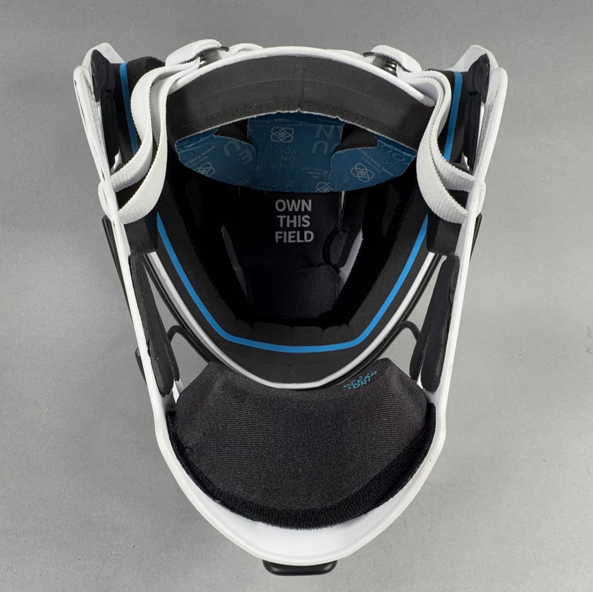 Easton, Jen Schro The Very Best Large 7 1/8" to 7 1/2" Senior Catchers Helmet