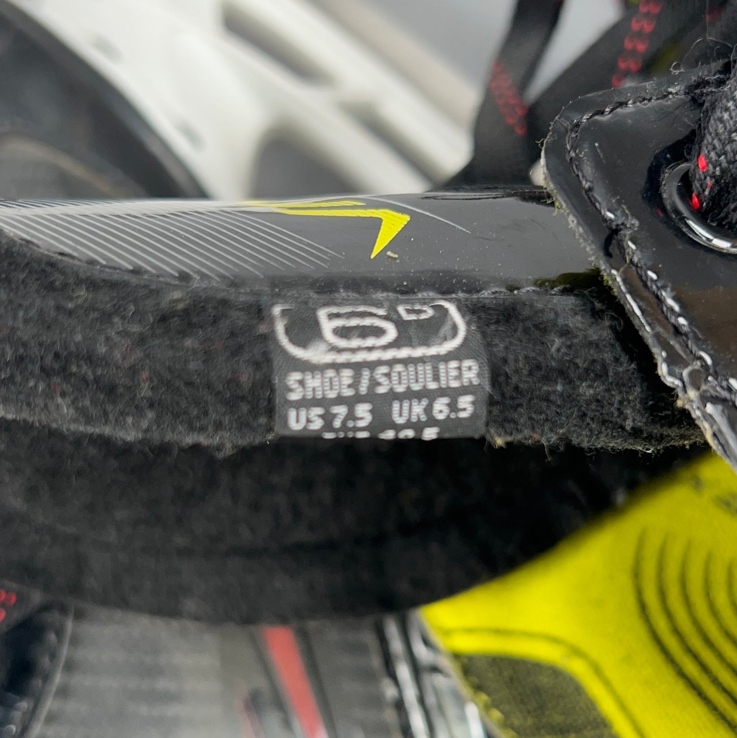Bauer Vapor X2.6 Size 6 Intermediate Hockey Skates