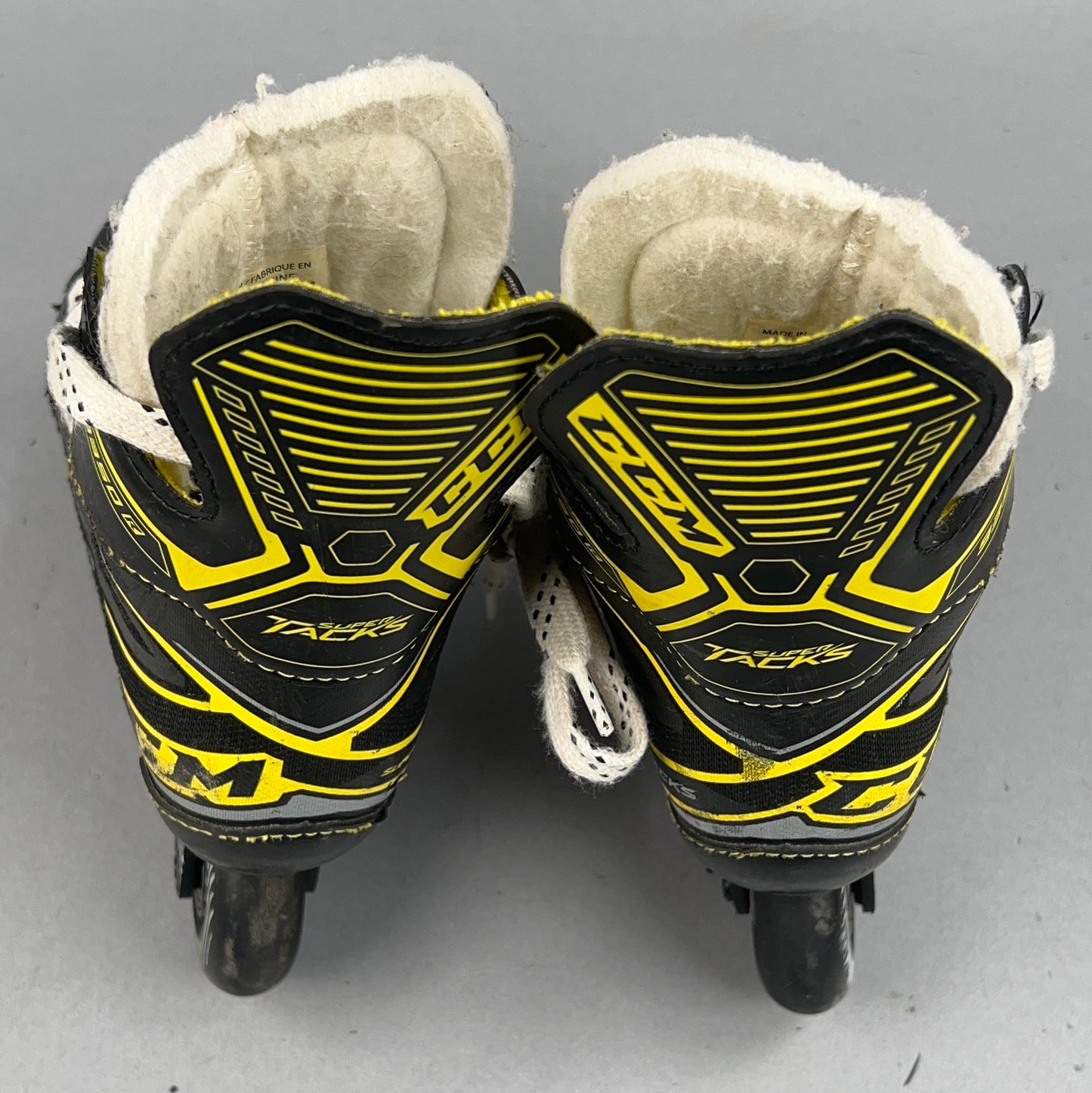 CCM Super Tacks 9350R Size 12Y Inline Skates