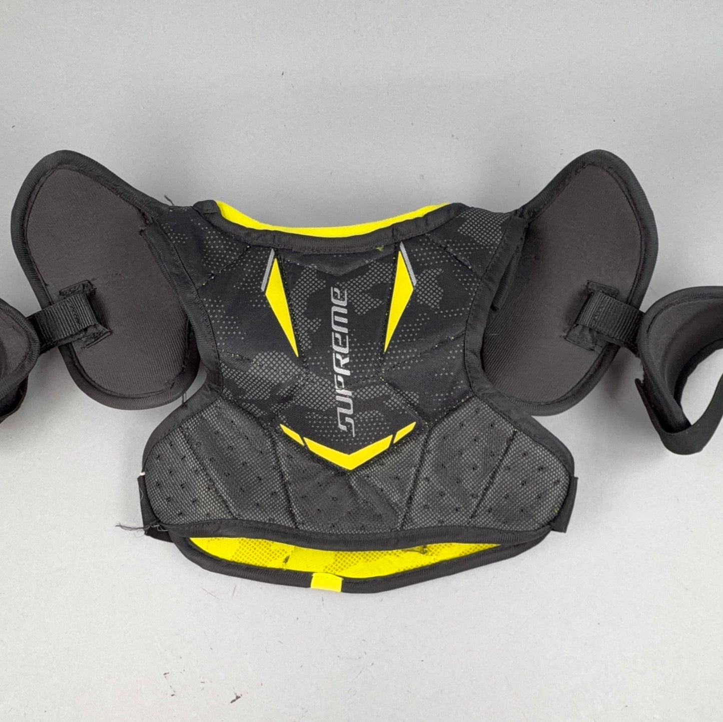 Bauer Supreme Ultrasonic Youth Medium Hockey Shoulder Pads