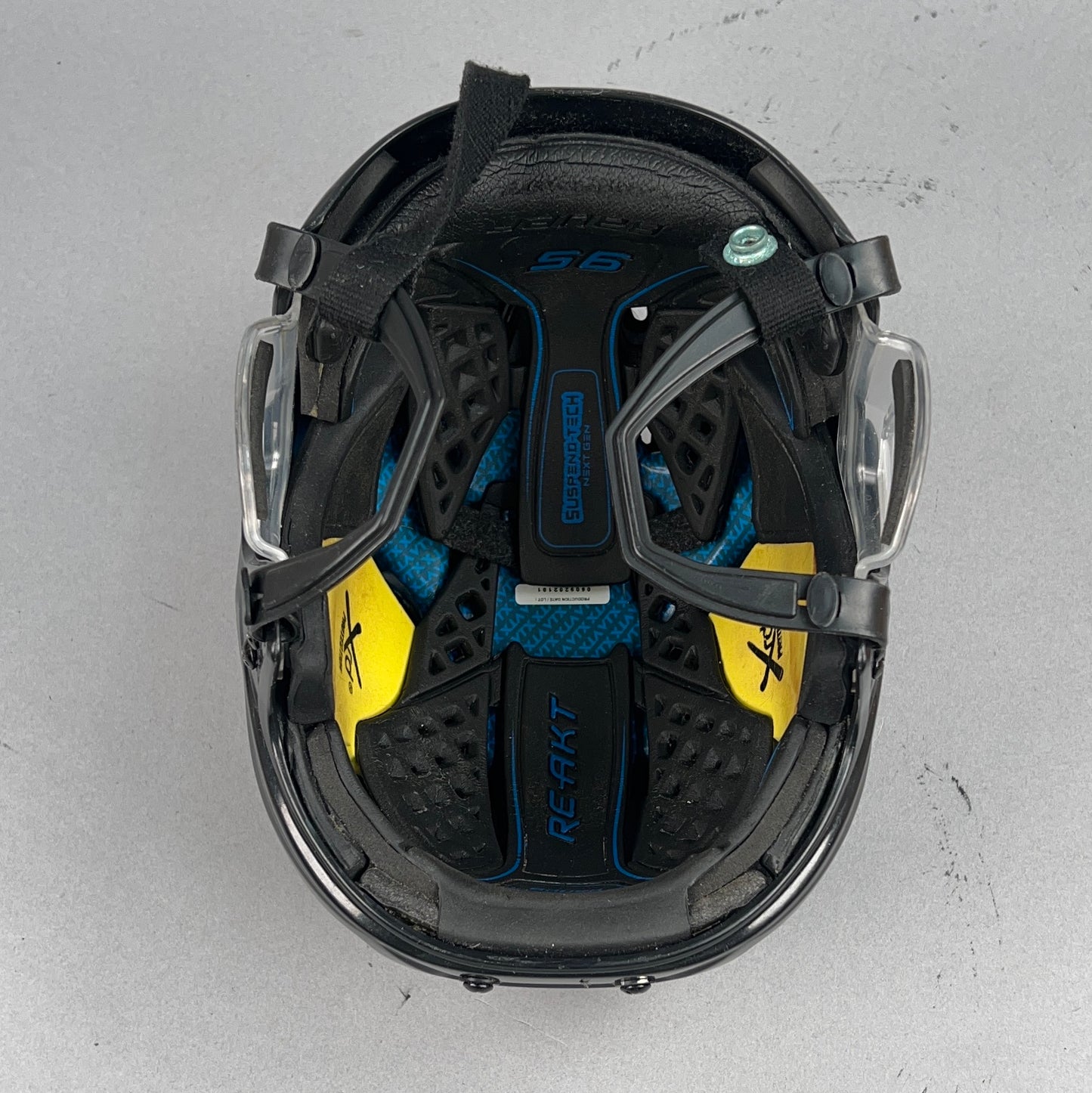 Bauer Re-Akt 95 S Small 6 1/2" to 7" Junior Hockey Helmet
