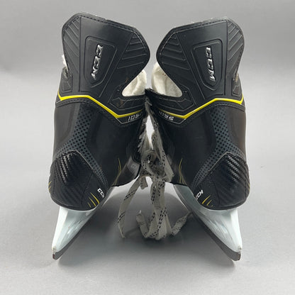 CCM Tacks 1052 Size 5 Intermediate Hockey Skates