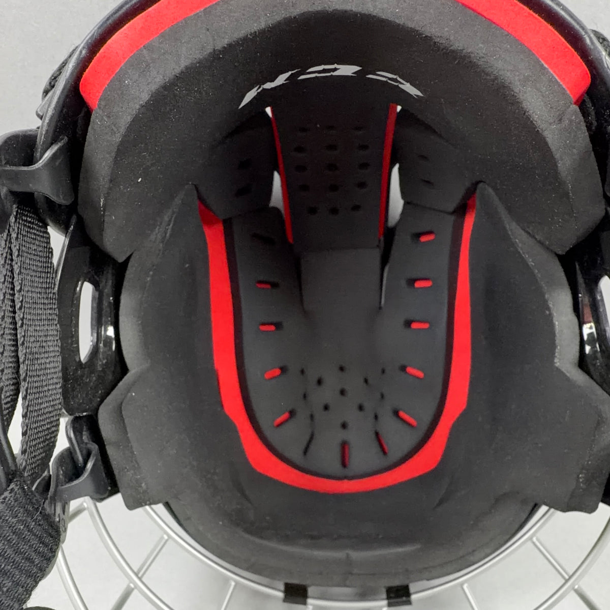 CCM FitLite 50 Small 6 3/8" to 7" Senior Hockey Helmet