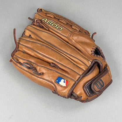 Wilsin A800 12.5" Right Hand Thrower Baseball Glove