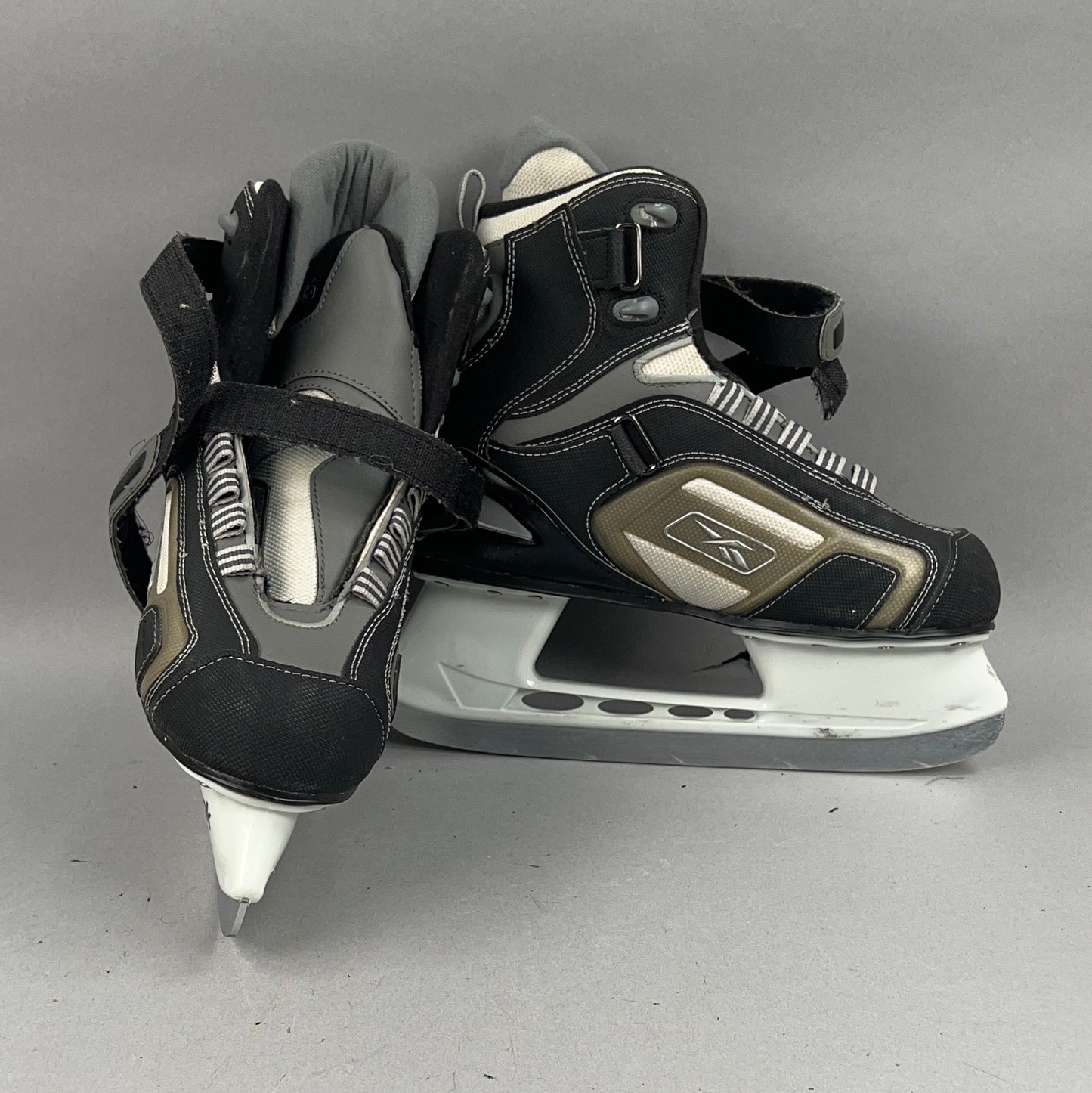 Reebok 6 Size 8 Ice Skates