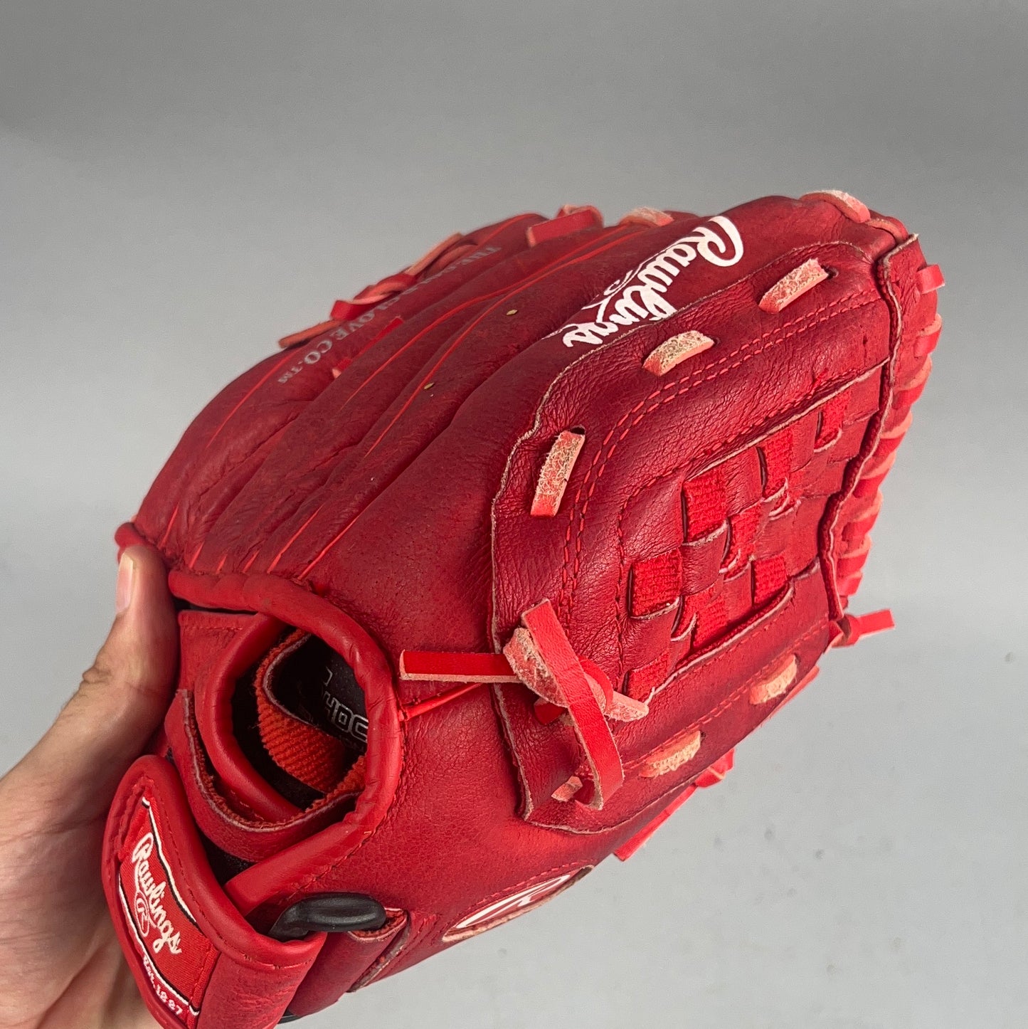 Rawlings H105S 10.5" Right Hand Thrower Baseball Glove