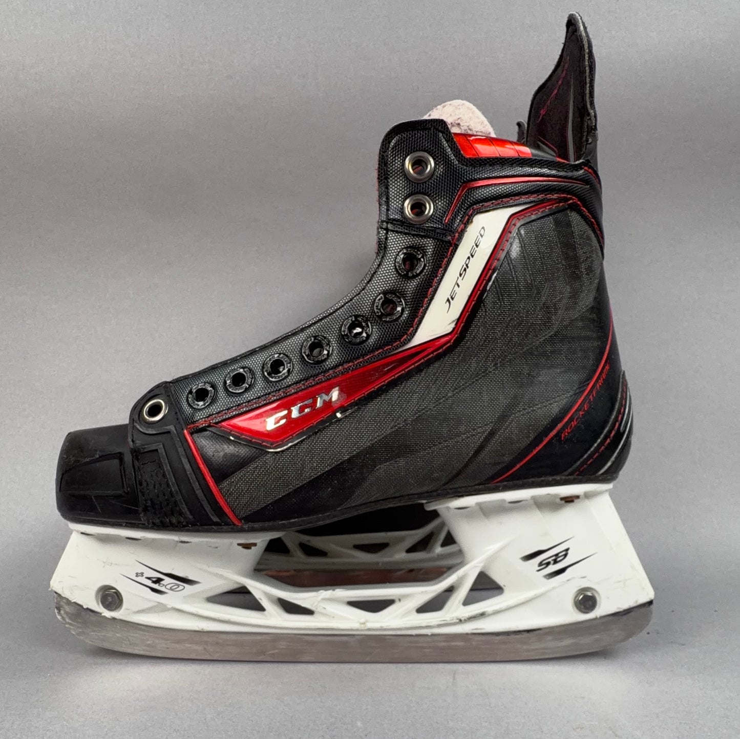 CCM Jetspeed Size 5 Intermediate Hockey Skates