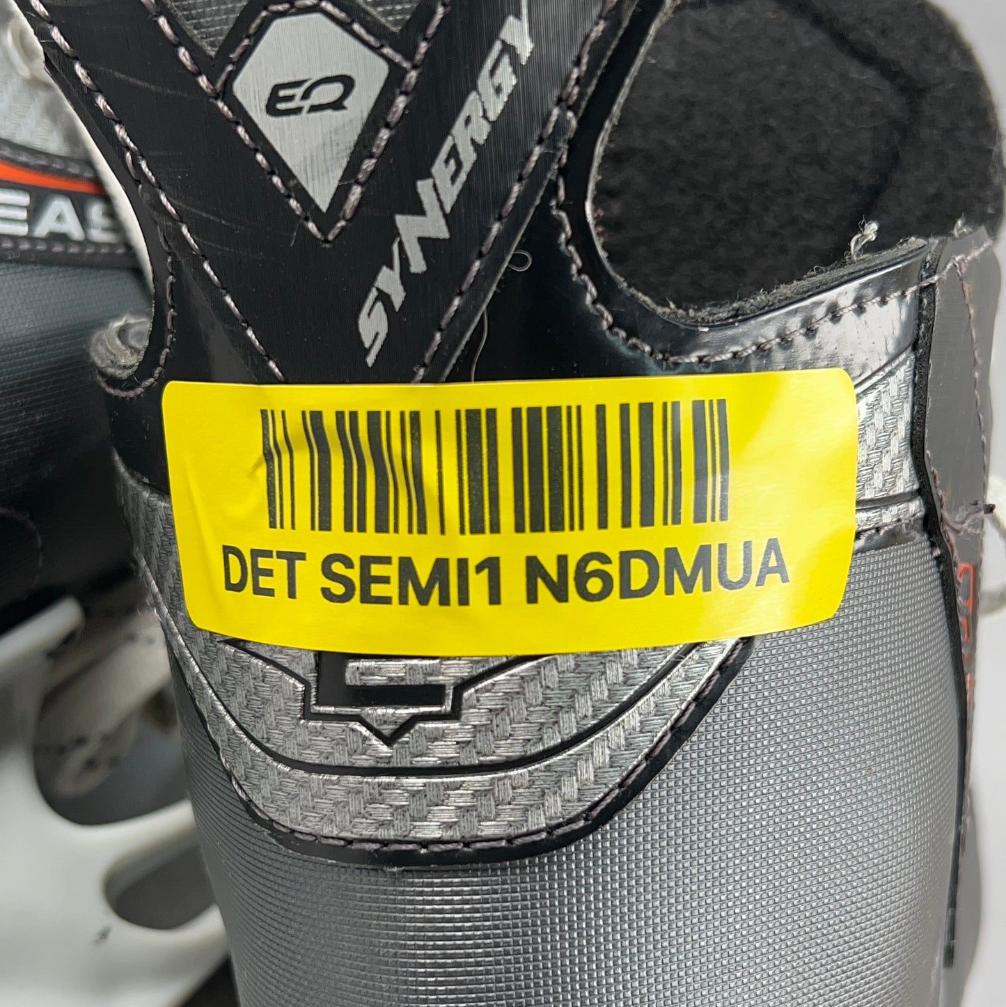 Easton Synergy EQ Size 9 Senior Hockey Skates
