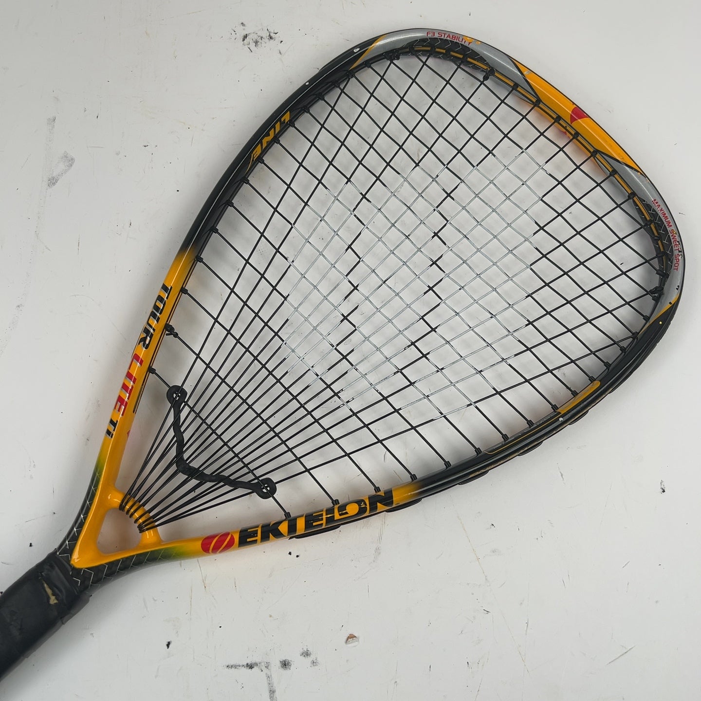 Ektelon Tour Lite Ti Racquetball Racquet Grip & Head Size