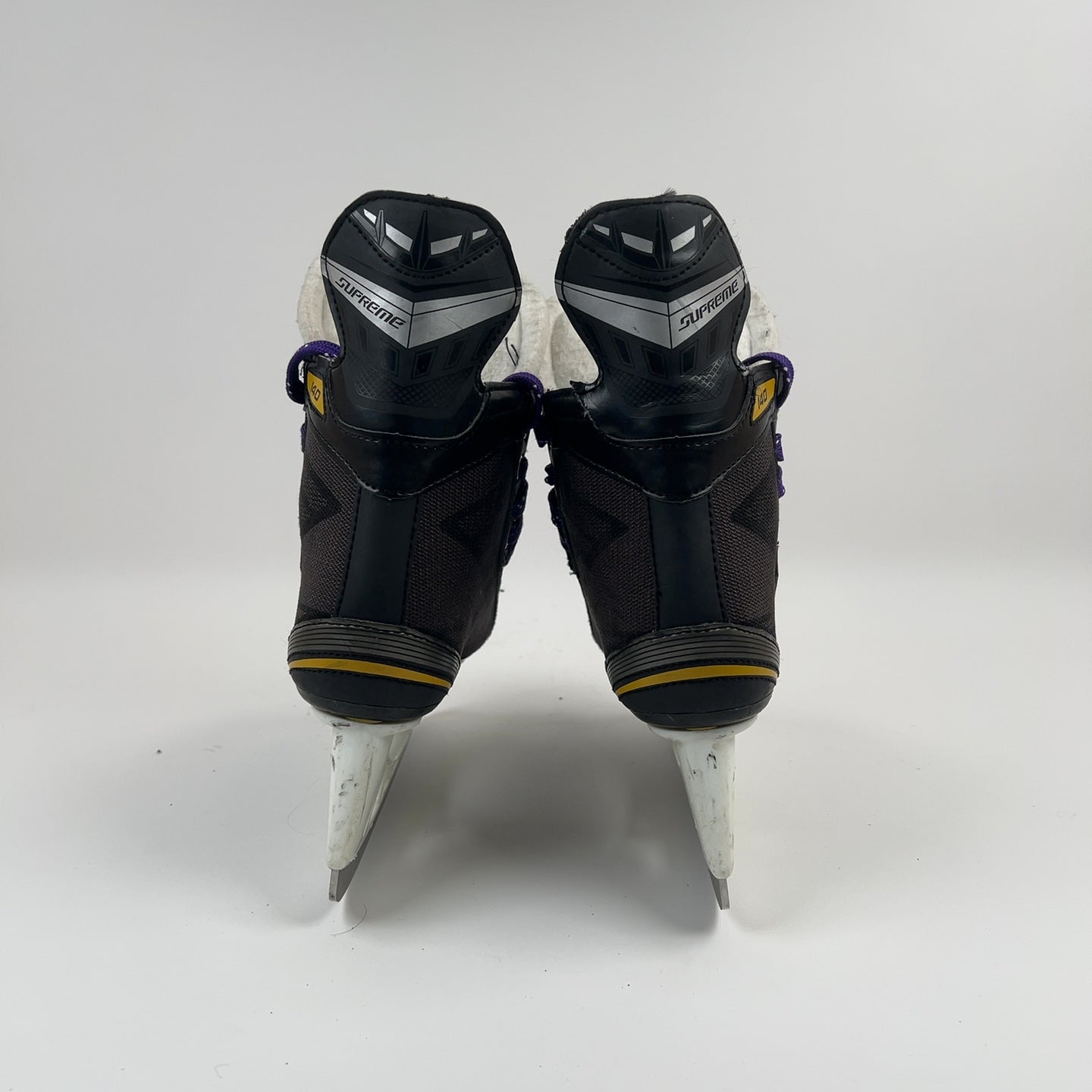 Bauer Supreme 140 Size 2R Hockey Skates