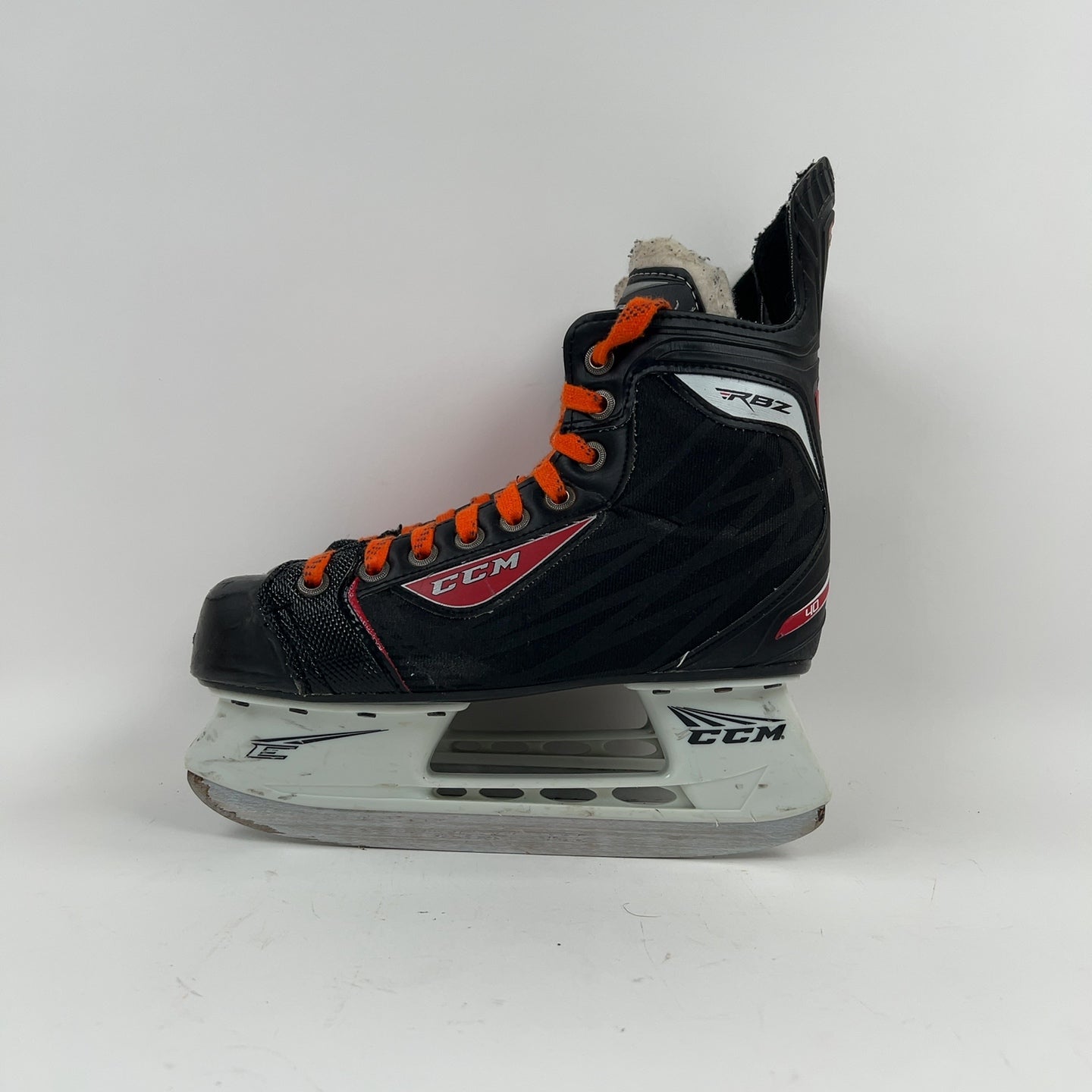 CCM RBZ 40 Size 4 Hockey Skates