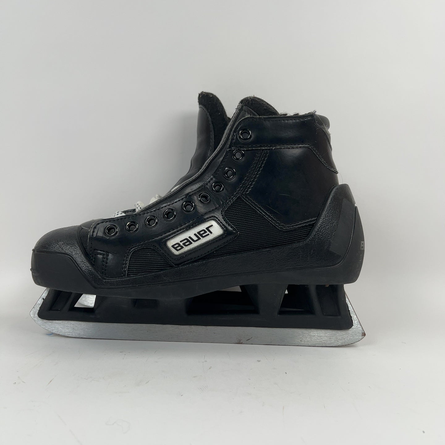 Bauer Super Size 8.5 Hockey Skates