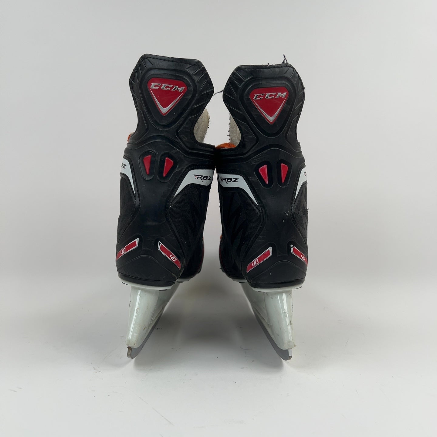 CCM RBZ 40 Size 4 Hockey Skates